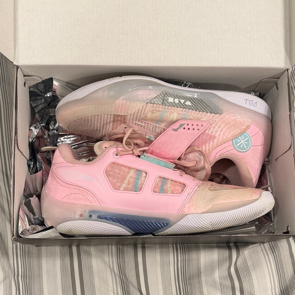 Pink Way Of Wade Basketball Shoes
